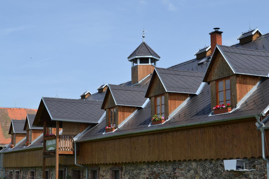 Penzion Dvur Krasikov Kokasice Exterior photo